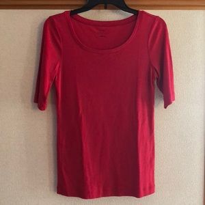 Red 3/4 sleeve comfy tee